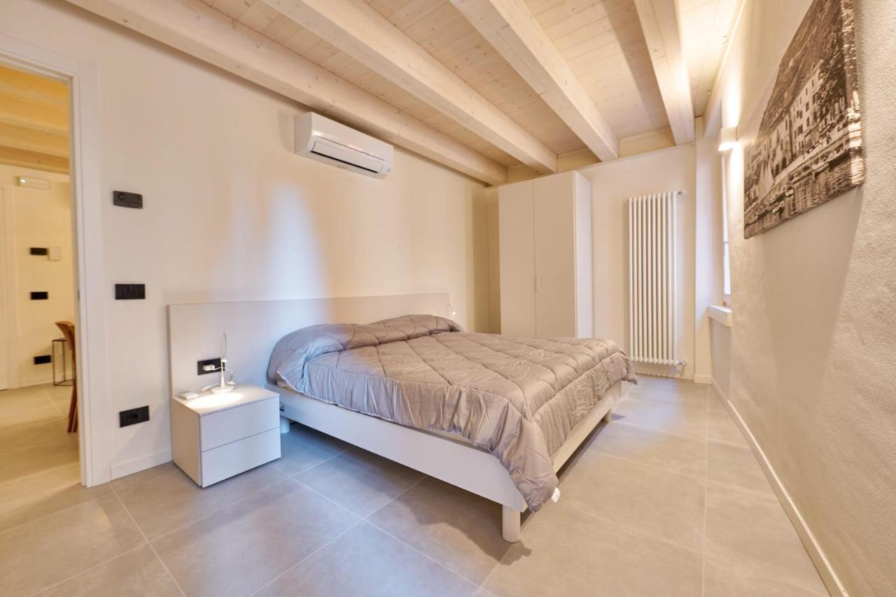 Apartmentsgarda - Residenza Mercanti Garda (Verona)